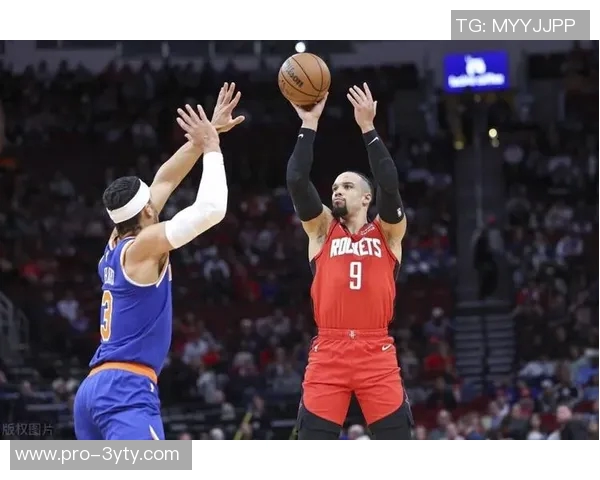 克尼佩尔上半场表现惊艳四号秀10中6三分5中3轻松砍下17分4板2助